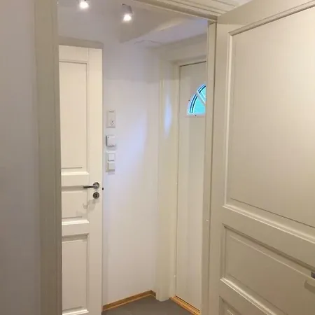 Apartment Cozy Basement Near Central Oslo